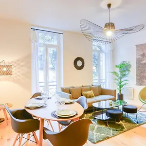 https://le-franklin-roosevelt.fr-provencehotel.com